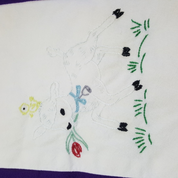 Vintage Handmade Baby Child Quilt Coverlet with Baby Animals - Picture 12 of 13